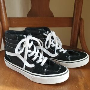 Vans Kids Size 3.5 Youth Black & White High-Top Sneakers Skateboard Unisex